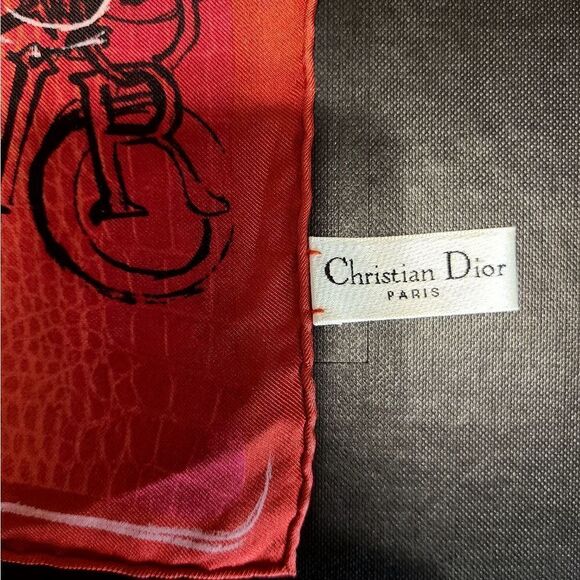 Christian Dior Red and Orange Silk Scarf 25×25 - Picture 3 of 8